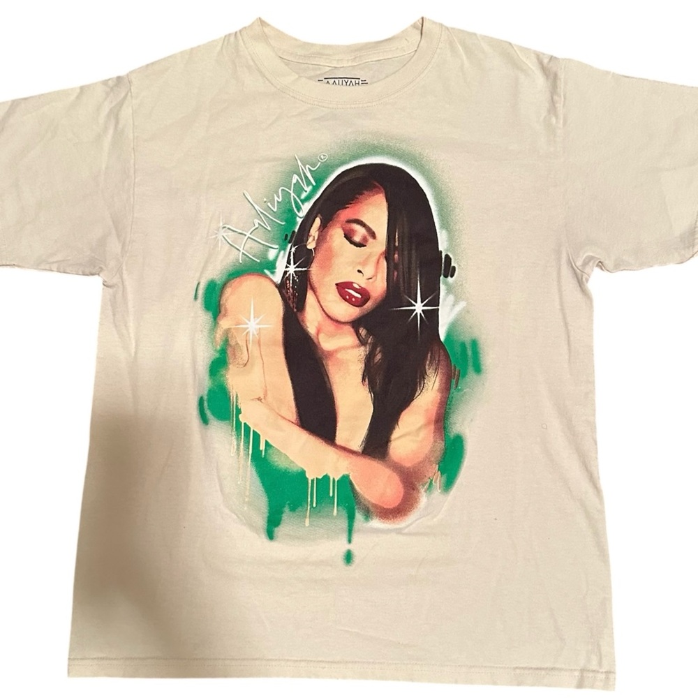Aaliyah T-shirt Women’s Size Medium Cream